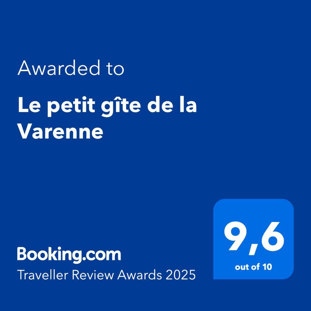 Le Petit Gite De La Varenne Saint-Hellier Exteriör bild